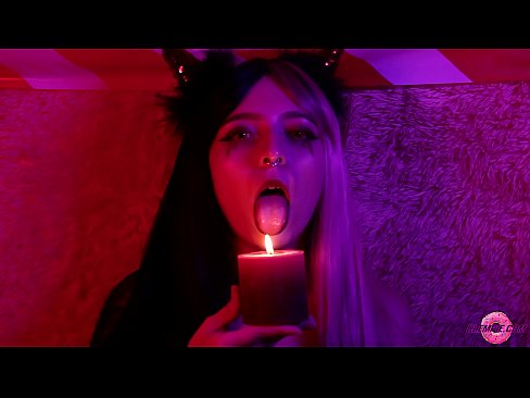❤️ Μια παθιασμένη πίπα από ένα σέξι Succubus με ένα σπέρμα στο στόμα της. ❤️❌ Ανώμαλο πορνό ️❤